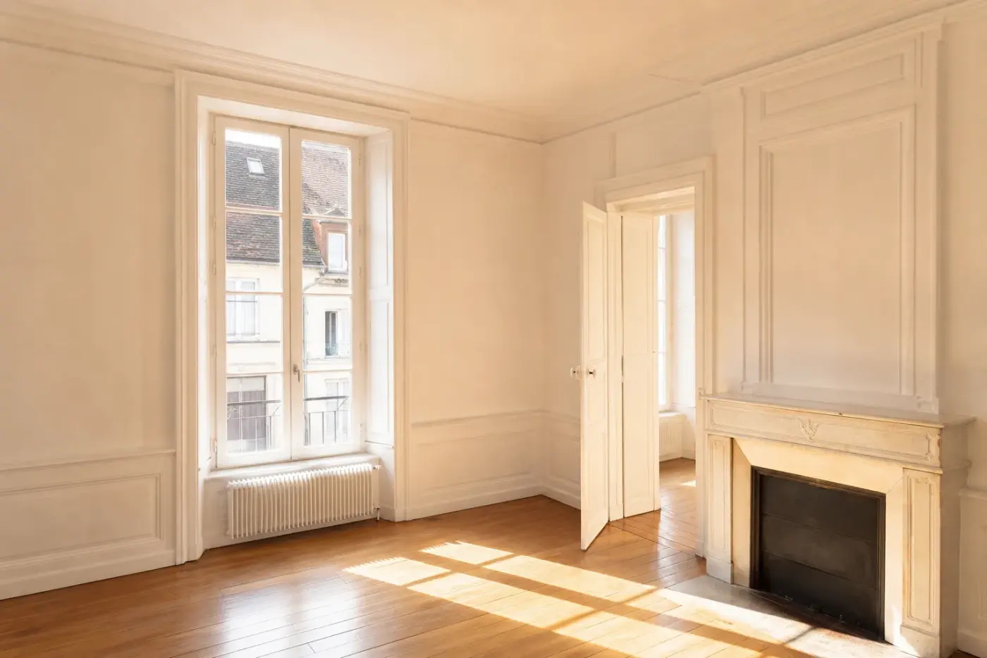 Séjour d’appartement ancien rénové à Nuits-Saint-Georges